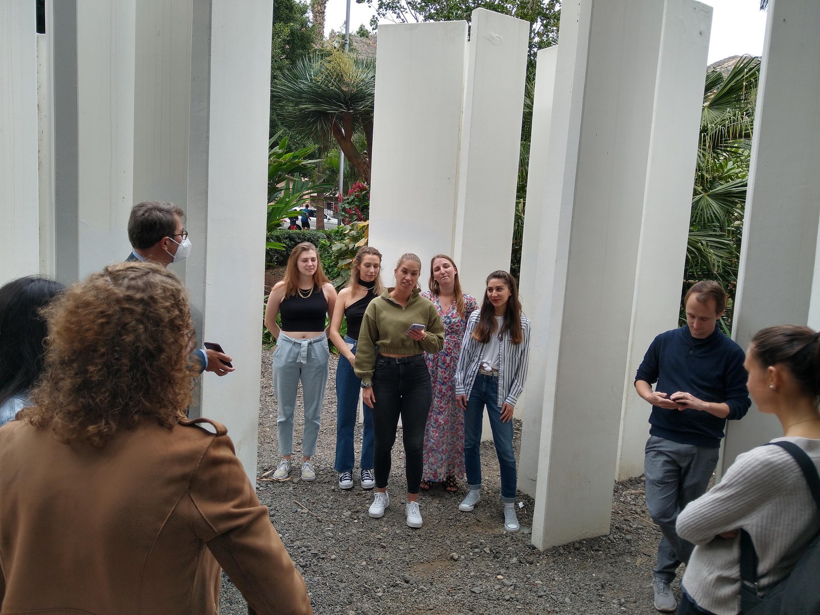 CIB21 Tenerife students pitching in the park
