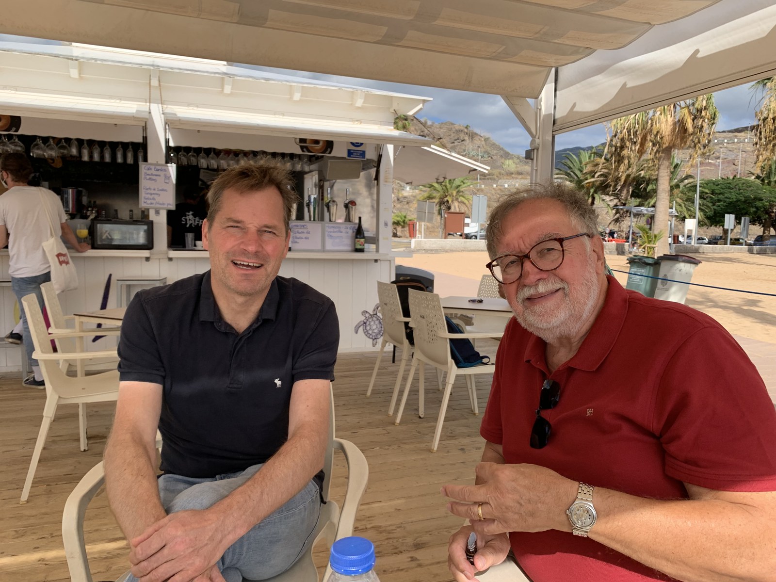 Prof. Müller and Prof. Koch in conversation, Tenerife 2021